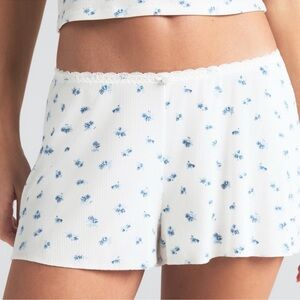 NWT SKIMS SOFT LOUNGE SLEEP SHORTS IN SOLD OUT BLUE GARDEN SIZE LARGE